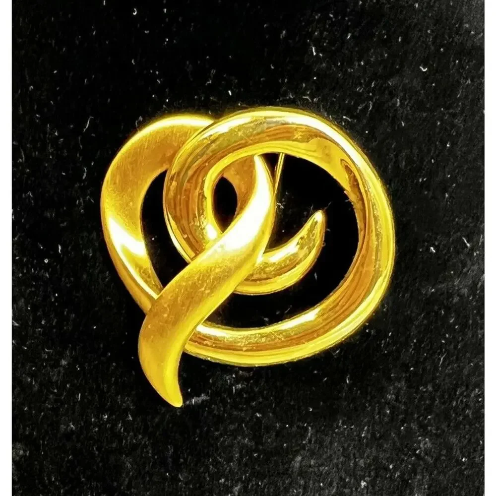 Lapel Pin Brooch Gold Metal Swirl Modern Costume Jewelry Abstract Artsy Unisex